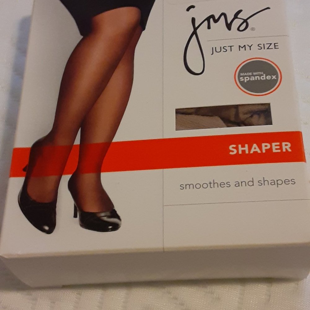 Panty Hose Set #13 (Includes Nude & Black) - Picture 4 of 5
